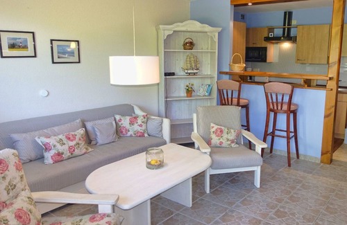 Kronsgaard Apartment | Relax at Ferienwohnungen Ostseeblick with Pool & Spa