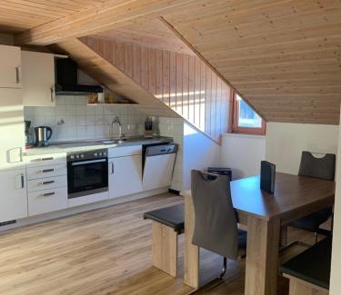Maibrunn Apartment | Outstanding Ferienwohnungen Paukner: Oceanfront Retreat