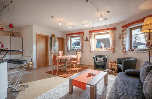 Rohrberg Apartment | Cozy Ferienwohnungen Pfister: Family-Friendly with Hot Tub