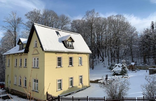 Siebenlehn Apartment | Family-Friendly Ferienwohnungen Siebenlehn by Freibad