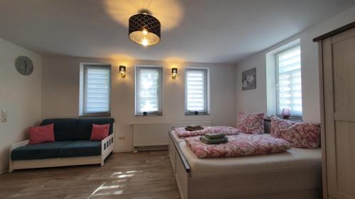 Herbsleben Apartment | Pet-Friendly Ferienwohnungen Near the Historic Schloßruine