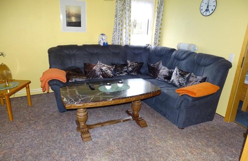 Katharinenhof Apartment | Cozy Ferienwohnungen Tietgen: Ocean Views & Family Friendly