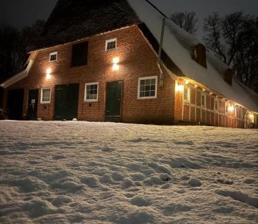 Wiepenkathen Apartment | Family-Friendly Ferienwohnungen Unter den Eichen - 8.8 Rated