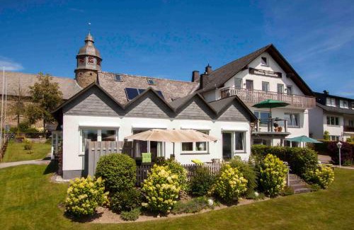 Holthausen Apartment | Family-Friendly Ferienwohnungen Vollmers-Dünnebacke Retreat