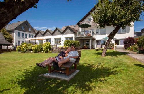 Holthausen Apartment | Family-Friendly Ferienwohnungen Vollmers-Dünnebacke Retreat