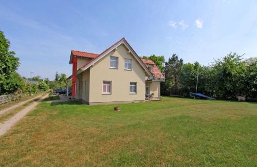 Warthe Apartment | Family-Friendly Ferienwohnungen Warthe with Kitchen Access