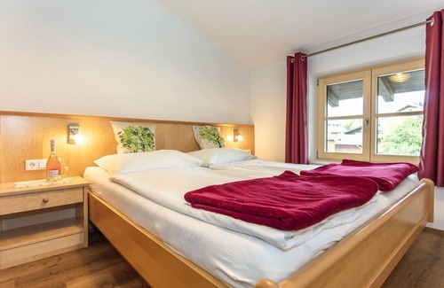Lofer Other | Family-Friendly Ferienwohnung Franziska with Kitchen Amenities