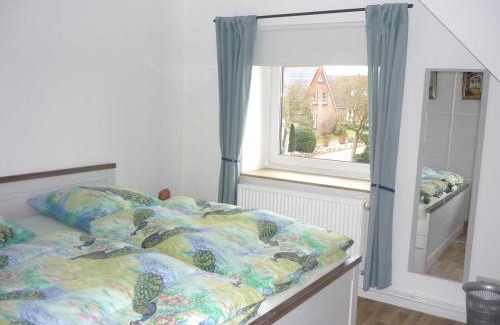 Wanderup Apartment | Oceanfront Escape at Ferienwohnung Hanl - Rated 9.3/10