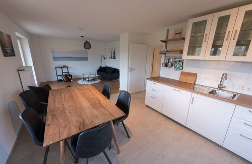 Oberreitnau Apartment | Bright Ferienwohnung Rosa with Spacious Terrace for 5 Guests