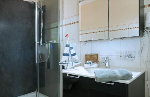 Muritz Apartment | Oceanfront Retreat at Ferienzentrum Yachthafen Rechlin