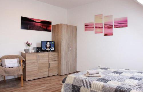 Hanstedt Apartment | Pet-Friendly Ferienzimmer 1 Engelmann-Beck - Guest Rated 8.9