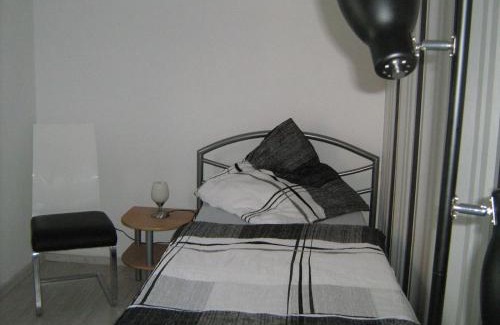 Heede Apartment | Family-Friendly Ferienzimmer Alte Kämpe with Great Reviews
