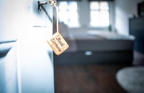 Wangen im Allgaeu Bed & Breakfast | Charming Gästezimmer Altstadtzauber: Child-Friendly Stay