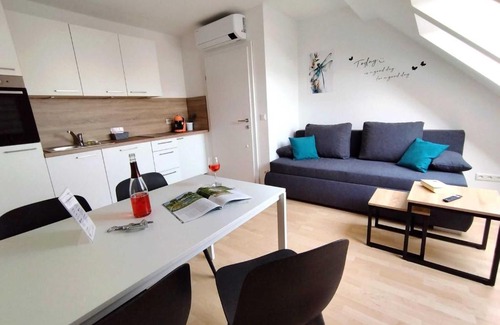Tattendorf Apartment | Discover Pet-Friendly Ferienzimmer Reinisch in Tattendorf