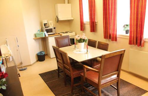 Tørberget Apartment | Pet-Friendly Retreat in Tørberget for the Whole Family
