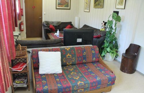 Tørberget Apartment | Pet-Friendly Retreat in Tørberget for the Whole Family