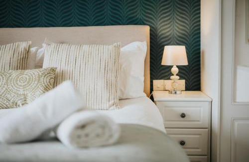 Penrhyndeudraeth Bed & Breakfast | Exceptional Ferlas Bed and Breakfast with Hot Tub & Breakfast