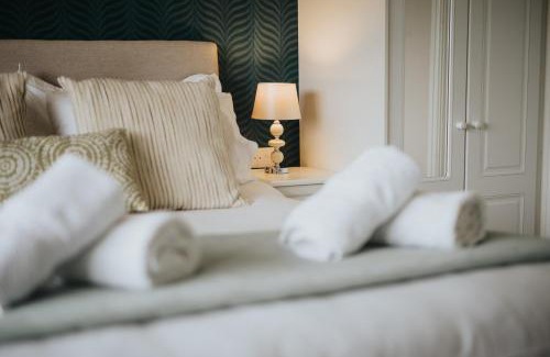 Penrhyndeudraeth Bed & Breakfast | Exceptional Ferlas Bed and Breakfast with Hot Tub & Breakfast