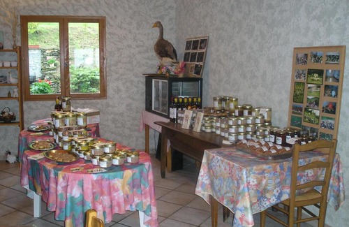 Allevard Bed & Breakfast | Top-Rated Ferme Auberge du Bessard with Hot Tub & Dining