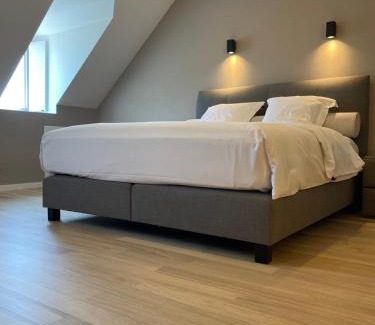 Celles Hotel | Relax at Ferme d'Ecavéé - 4-Star Oceanfront Retreat