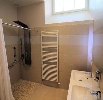 Villiers-en-Biere Bed & Breakfast | Pet-Friendly Retreat at Ferme d'Orsonville - Rated 9.1/10