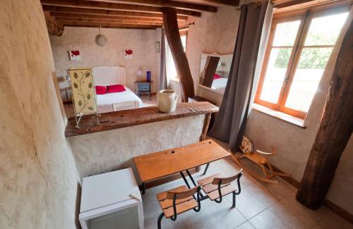 Etrigny Bed & Breakfast | Pet-Friendly Retreat at Ferme de Malo with Family Amenities