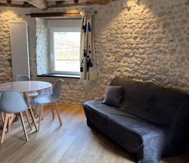 Beauvilliers House | Experience Ferme de Mesangeon: Rated 9.4/10 with Hot Tub