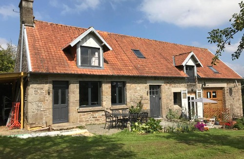 Sourdeval Bed & Breakfast | Delightful Stay at Ferme de Noyes - Rated 8.7/10