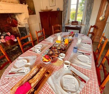 Formigny Bed & Breakfast | Discover the Enchanting Ferme Fortifiée d'Enguenard