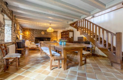 Plobannalec-Lesconil House | Explore Ferme Kerlan: Family-Friendly Retreat 5 Min from Beach