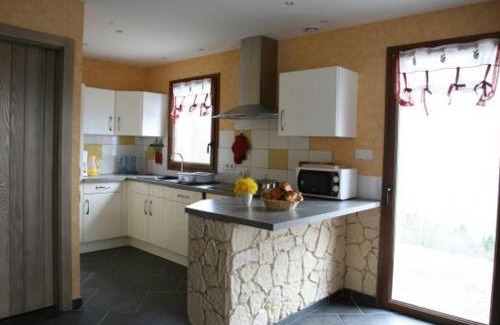 Vagney House | Scenic Mountain Retreat with Valley Views and Pet-Friendly Perks