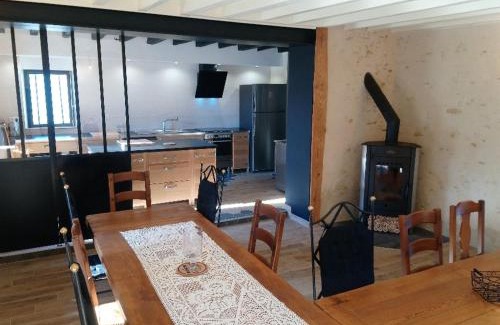 Savigne-lʼEveque House | Revamped Fermette with Expansive Grounds Near Le Mans