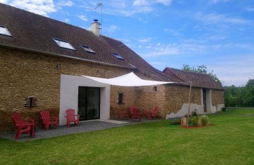Savigne-lʼEveque House | Revamped Fermette with Expansive Grounds Near Le Mans