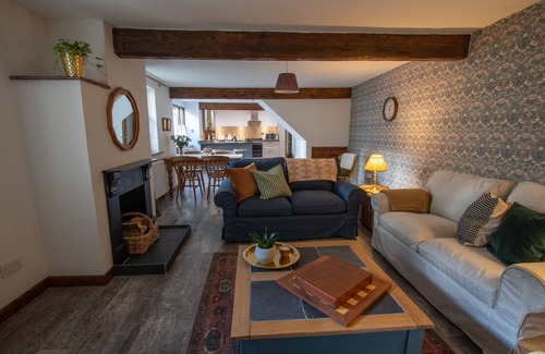 Hele Cottage | Pet-Friendly Fern Cottage: Cozy Holiday Getaway in West Down