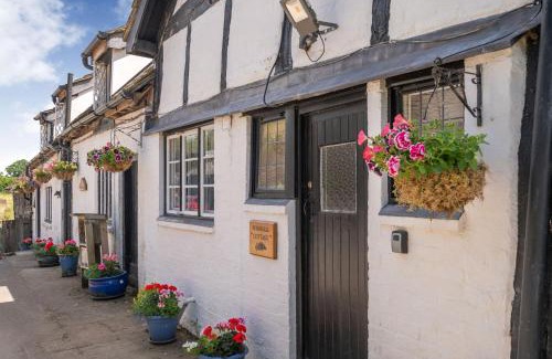 Whitney House | Discover Fern Hall Cottage: Pet and Child Friendly Retreat