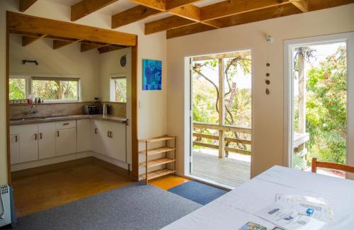 Coromandel Apartment | Exceptional Fern Lodge Coromandel with Ocean Views