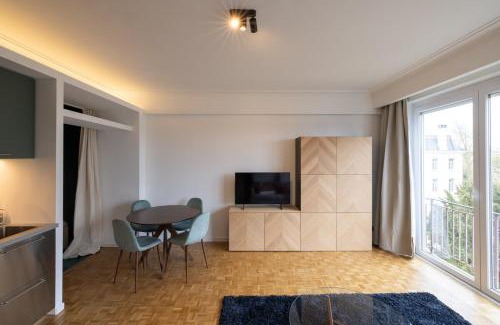 Ixelles Apartment | Fernand Cocq Elegant Residence