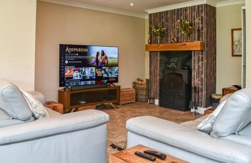 New Forest District House | Pet-Friendly Family Retreat at Ferndale Hotel