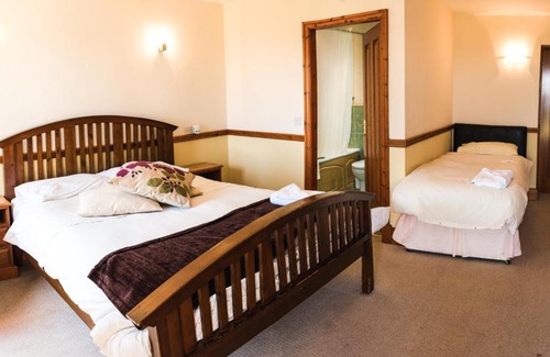 Rochdale Bed & Breakfast | Cozy Fernhill Bed and Breakfast: Guest Rated 9.2/10