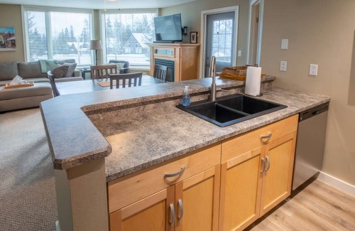 East Kootenay Condo | Fernie Timberline Lodges: Relax by the Pool and Spa