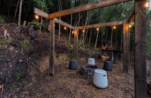 Hobart House | Discover Fernvale Cottage: Guest Rated 9.8, Family Friendly Escape