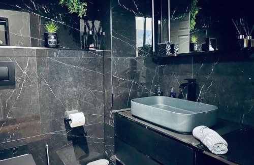 Ballincollig Apartment | Fernway Residence: Pet-Friendly 4-Star Retreat