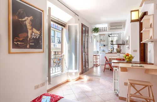 Ferrara Apartment | Cozy Ferrara Mercato Studio with Breakfast & Kitchen Access