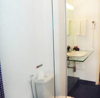 Pitangueiras Hotel | Relax at Ferraretto Guarujá Hotel & Spa with Ocean Views