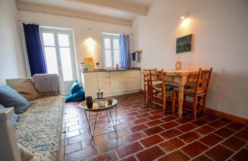 Clavesana House | Discover Ferrarotti: Oceanfront Stay with Pool & Hot Tub