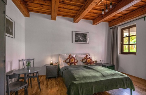 Csesznek House | Discover Ferrata Guesthouse: Pool, Spa & Family-Friendly Stay
