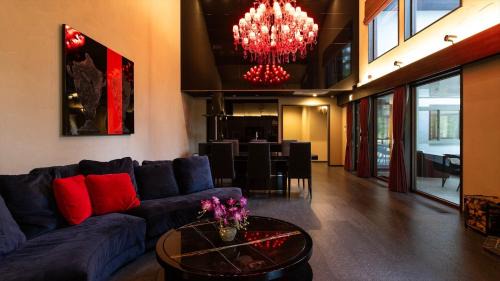 Nakasatsunai House | Ferri Endolph - Family-Friendly Stay with Relaxing Hot Tub