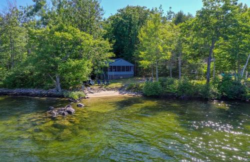 Standish House | Oceanfront Cottage Retreat at Ferry Tale Limit 10