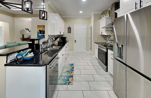 Aransas Pass Cottage | Ferryman's Landing