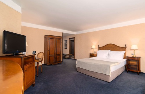 Maritsa Hotel | Festa Winter Palace: Exceptional 5-Star Stay with Spa & Pool